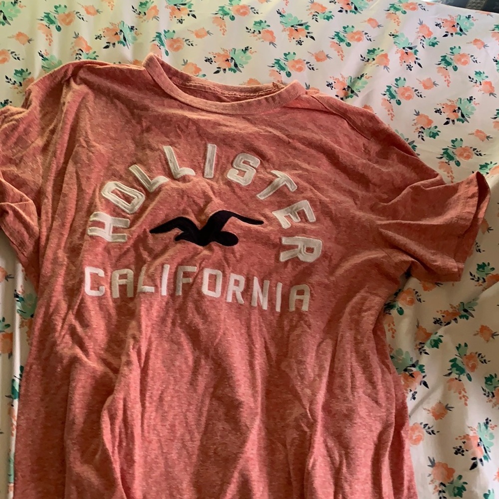 Hollister t-shirt